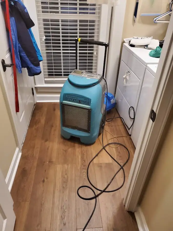 Commercial dehumidifier deployed for Crawl Space Restoration in Upper Arlington